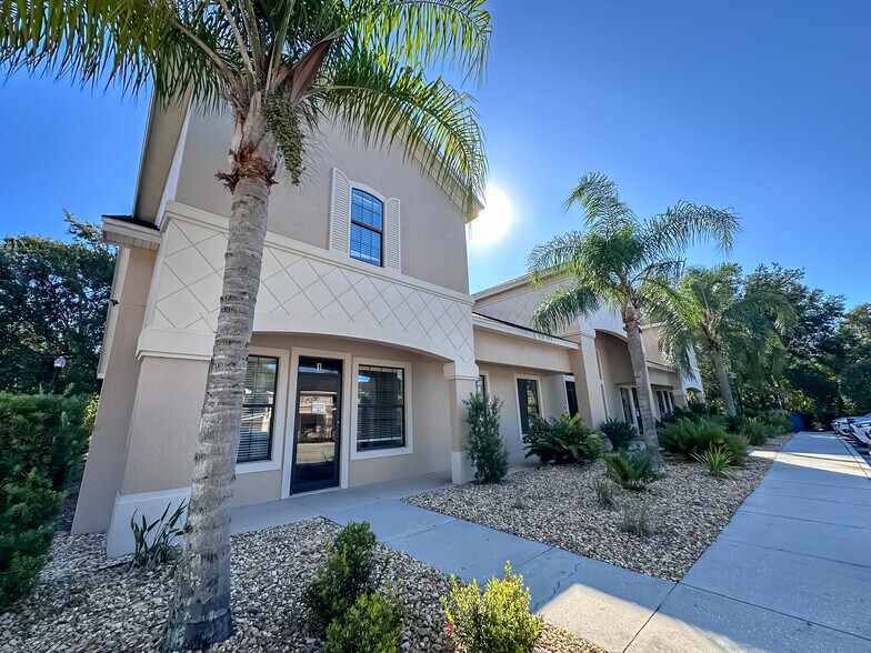 180 Fitzgerald Rd, Lakeland, FL à louer - Photo du bâtiment - Image 2 de 58