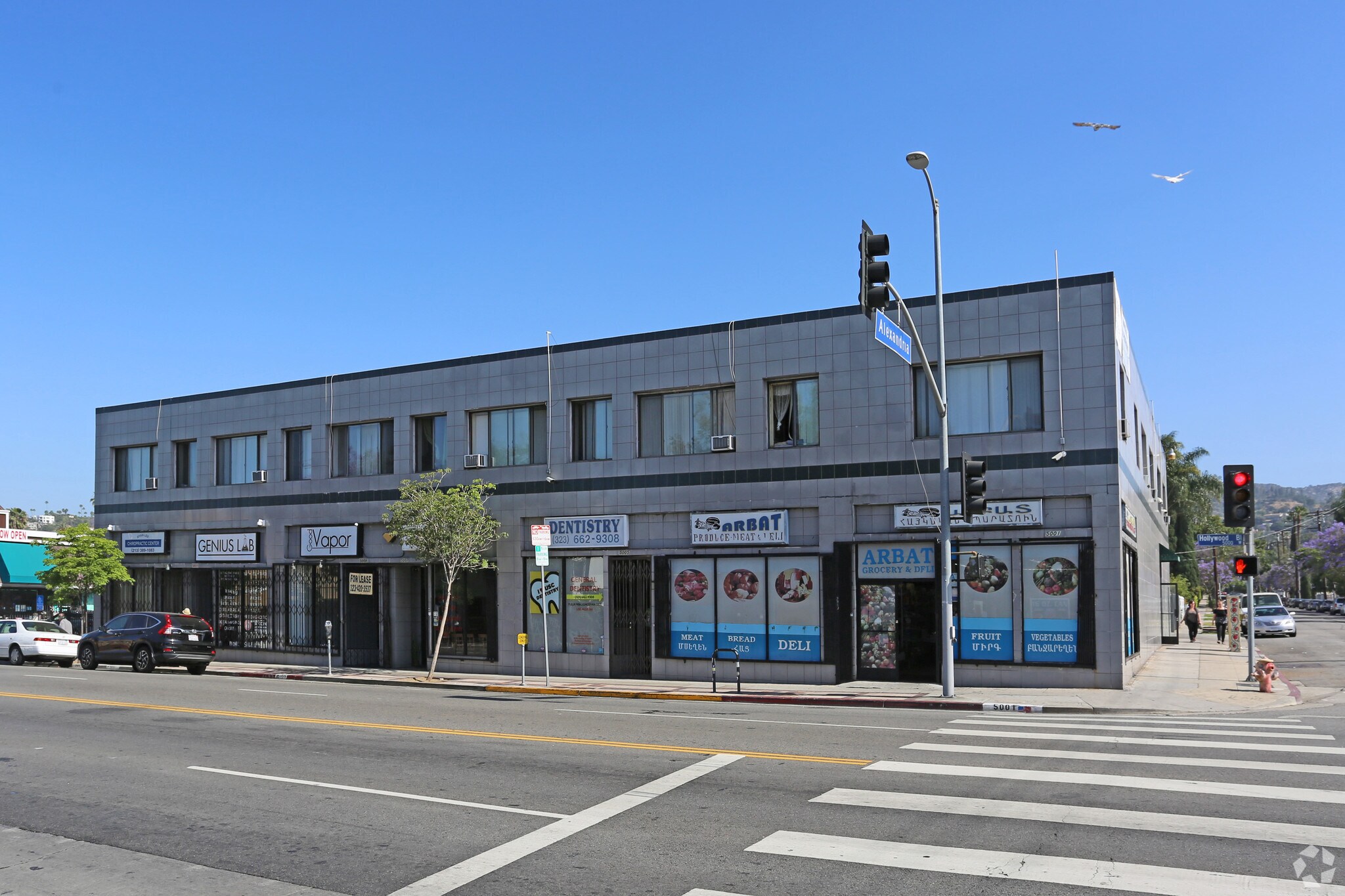 5001-5005 Hollywood Blvd, Los Angeles, CA à louer Photo du bâtiment- Image 1 de 4