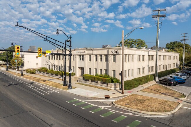 Plus de détails pour 720 E Broad St, Columbus, OH - Bureau/Médical à louer