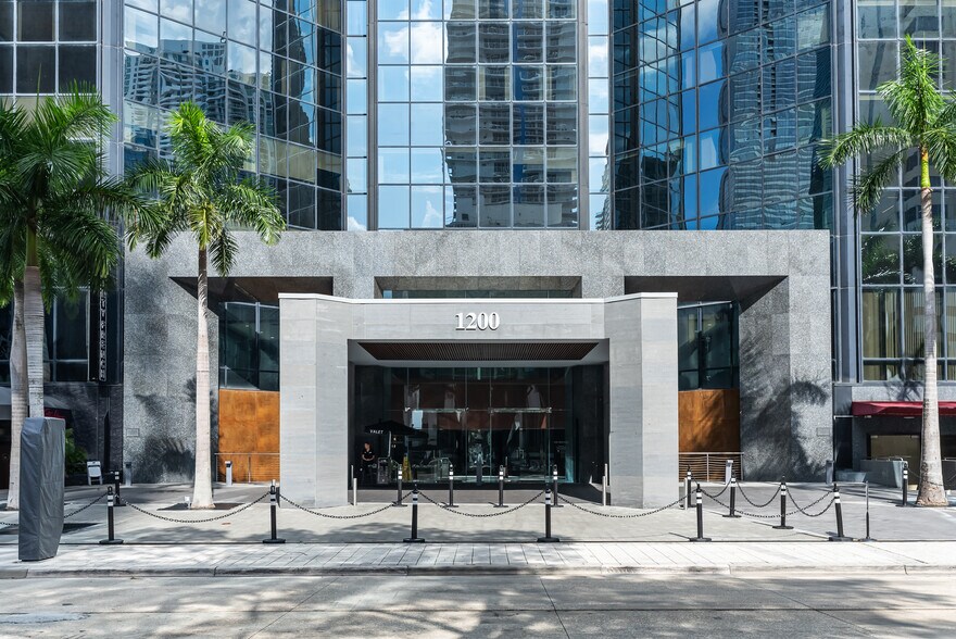 1200 Brickell Ave, Miami, FL à vendre - Photo du bâtiment - Image 2 de 14