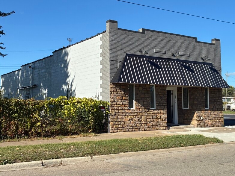 10118 Eagle St, Dearborn, MI for sale - Building Photo - Image 3 of 37
