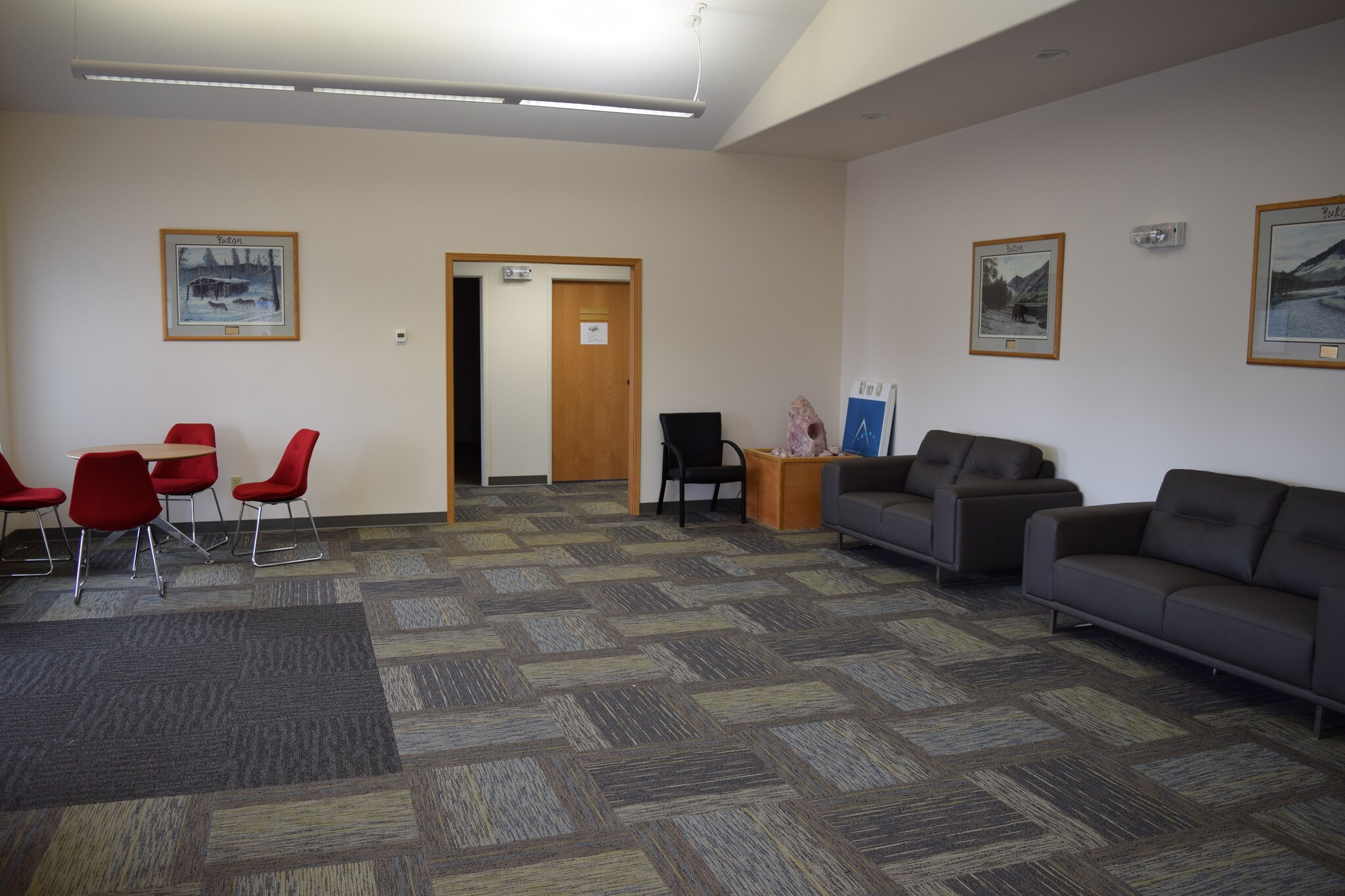 110 N Willow St, Kenai, AK for lease Primary Photo- Image 1 of 12