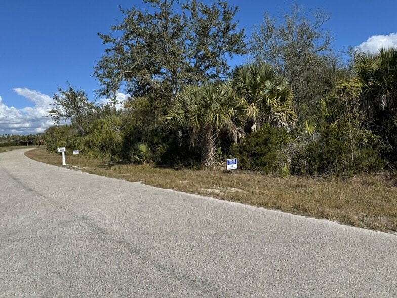 A1055 - Florida 2 portfolio of 25 properties for sale on LoopNet.ca - Building Photo - Image 3 of 135