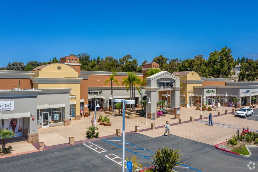 3804-3890 Valley Centre Dr, San Diego, CA for lease - Building Photo - Image 1 of 9