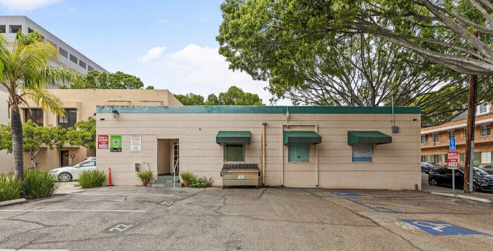 936 E Green St, Pasadena, CA à louer - Photo du bâtiment - Image 3 de 7