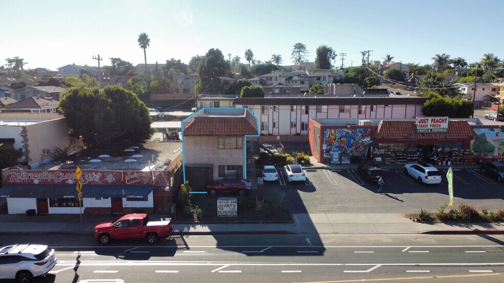 1354 N Coast Hwy 101, Encinitas, CA à louer - Photo du bâtiment - Image 3 de 12