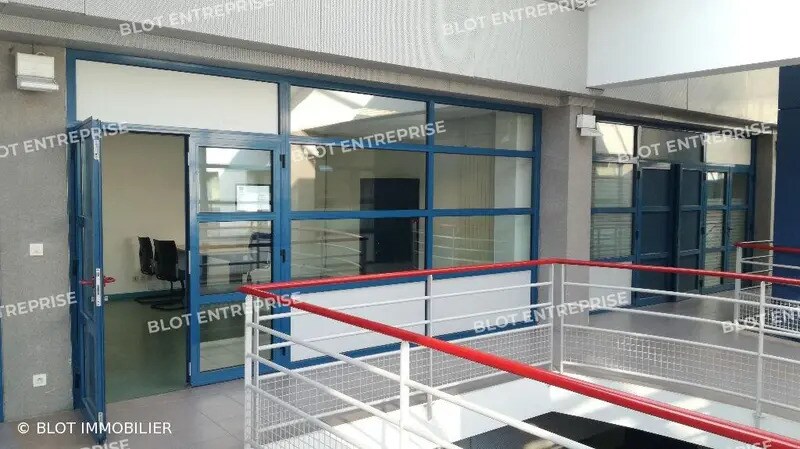 Office in Lorient for sale Interior Photo- Image 1 of 6