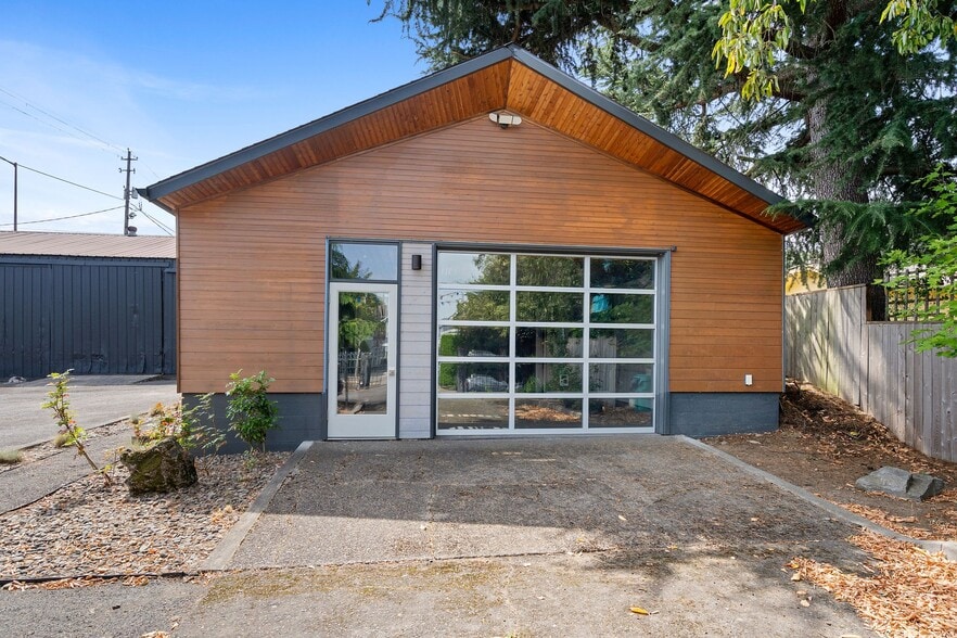6931 NE Martin Luther King Jr Blvd, Portland, OR à vendre - Photo du bâtiment - Image 3 de 14