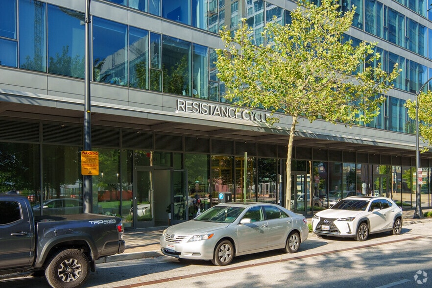 1310 Point St, Baltimore, MD for lease - Building Photo - Image 2 of 15