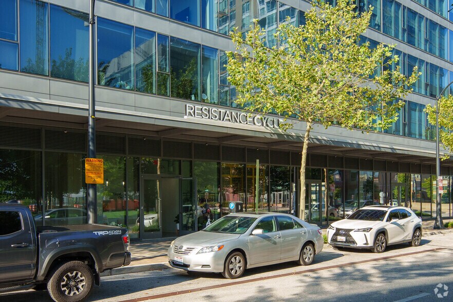 1310 Point St, Baltimore, MD à louer - Photo du bâtiment - Image 2 de 15