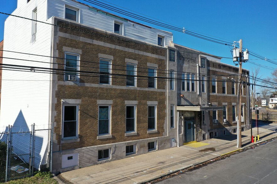 179 Brunswick Ave, Trenton, NJ for sale - Building Photo - Image 1 of 8