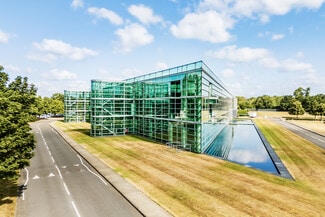 Plus de détails pour Riding Court Rd, Slough - Bureau à louer