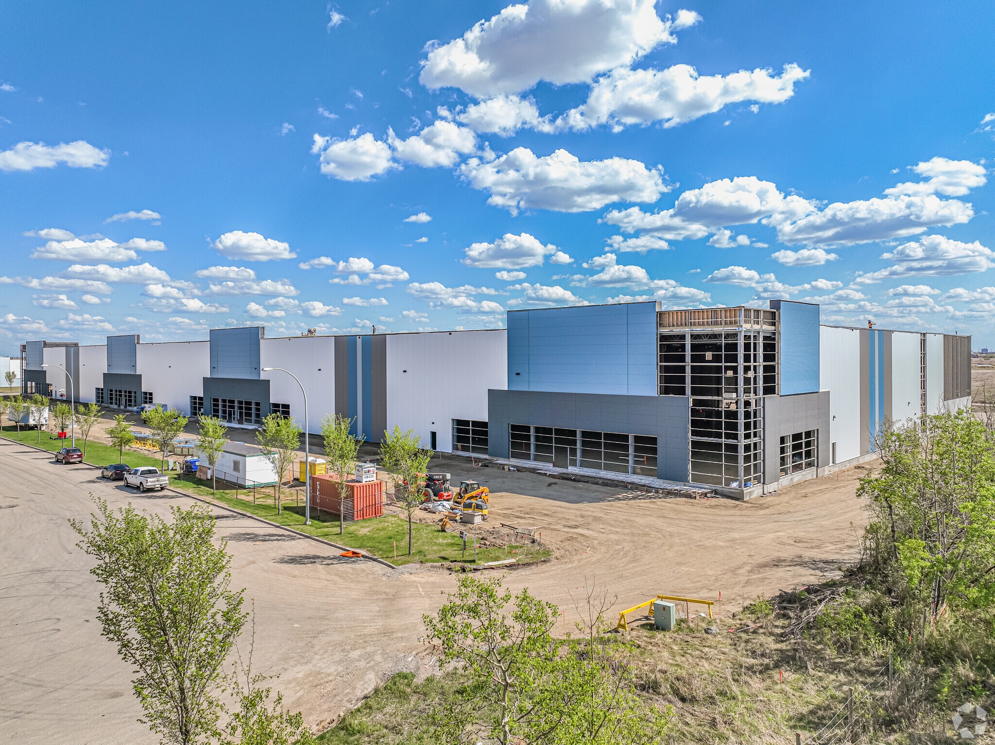 17505 129 Av NW, Edmonton, AB for sale Primary Photo- Image 1 of 1