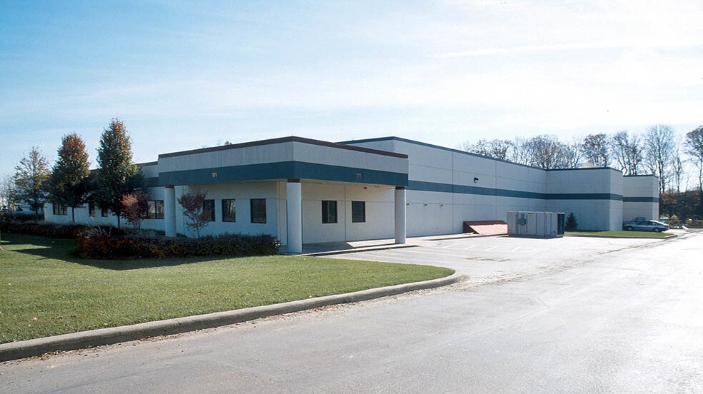 111 Security Pky, New Albany, IN à vendre - Photo principale - Image 1 de 3