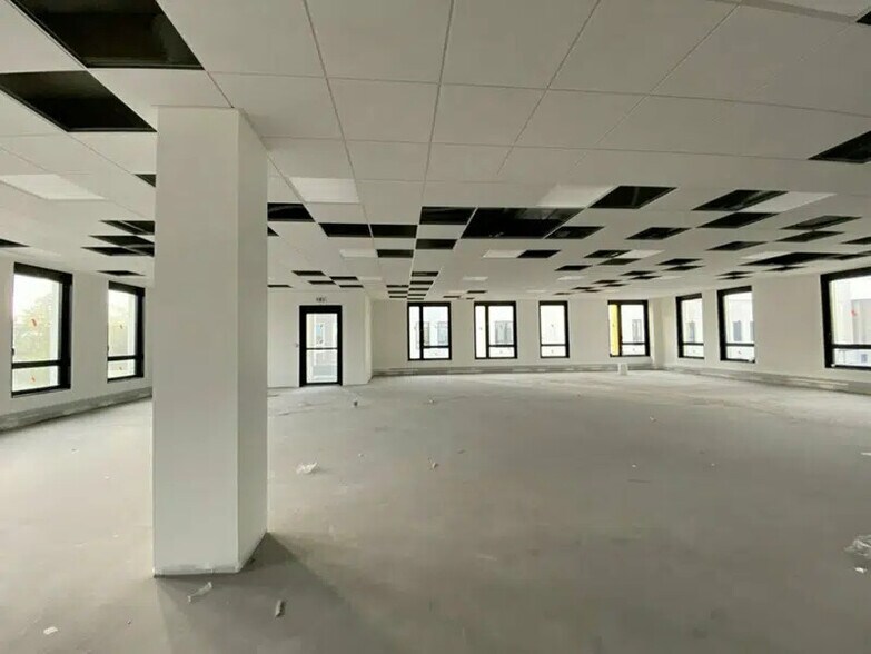 Office in Rillieux-la-Pape for lease - Interior Photo - Image 3 of 13