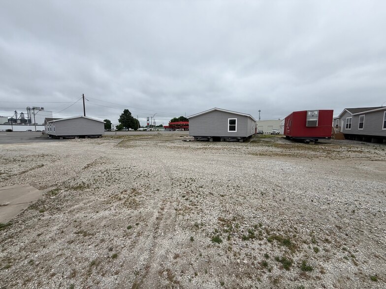 1412 S Thompson St, Springdale, AR à vendre - Photo du bâtiment - Image 2 de 7