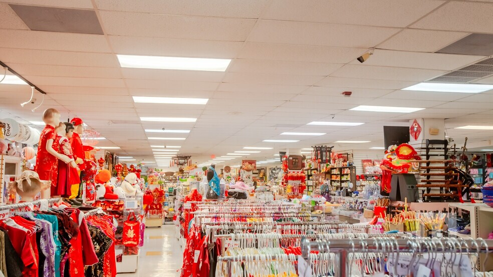 41 NW 167th St, North Miami Beach, FL à louer - Photo du bâtiment - Image 3 de 12