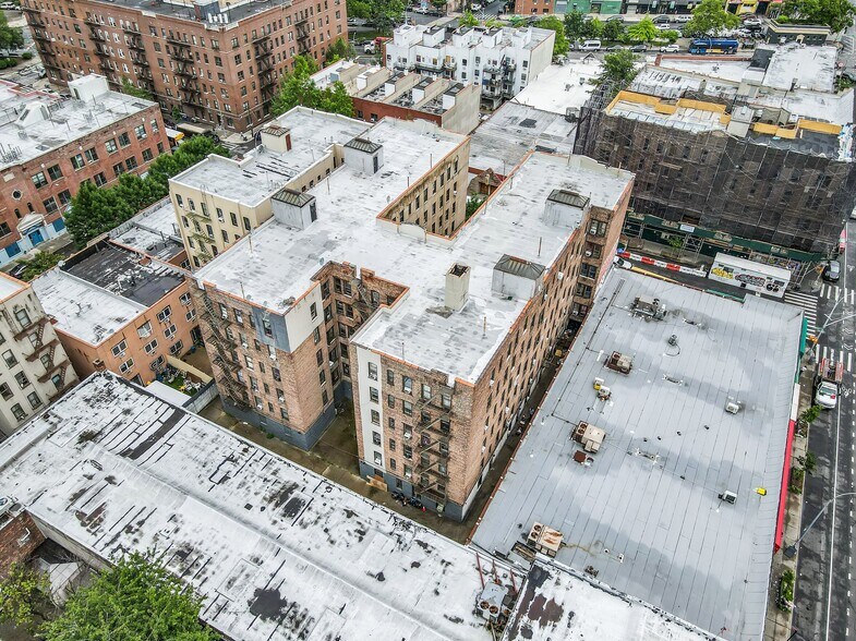1967-1971 Marmion Ave, Bronx, NY à vendre - Photo du bâtiment - Image 2 de 36