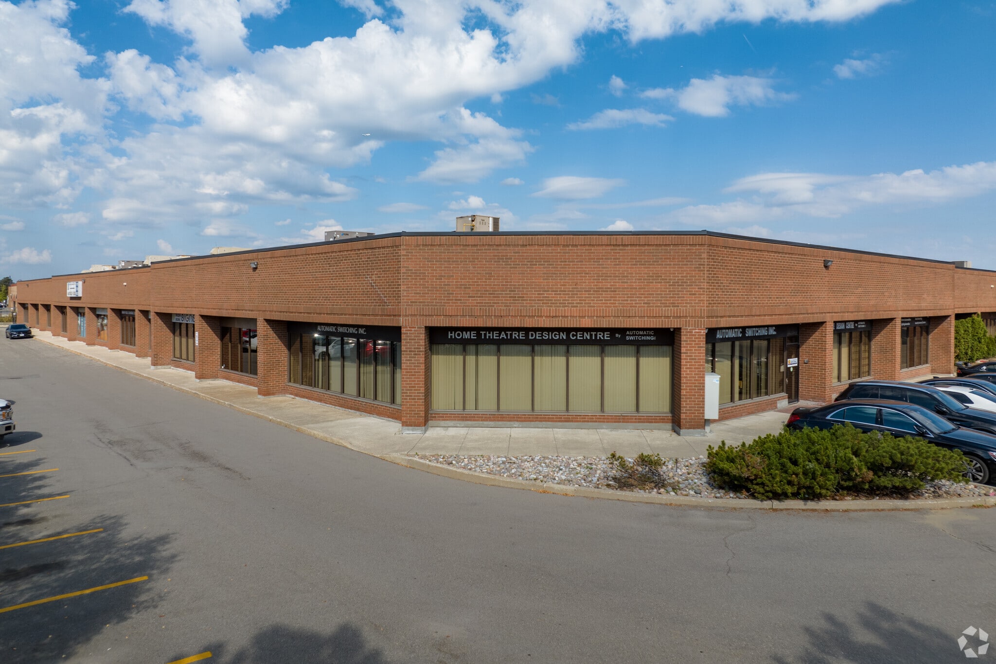 391 Edgeley Blvd, Vaughan, ON à louer Photo principale- Image 1 de 4