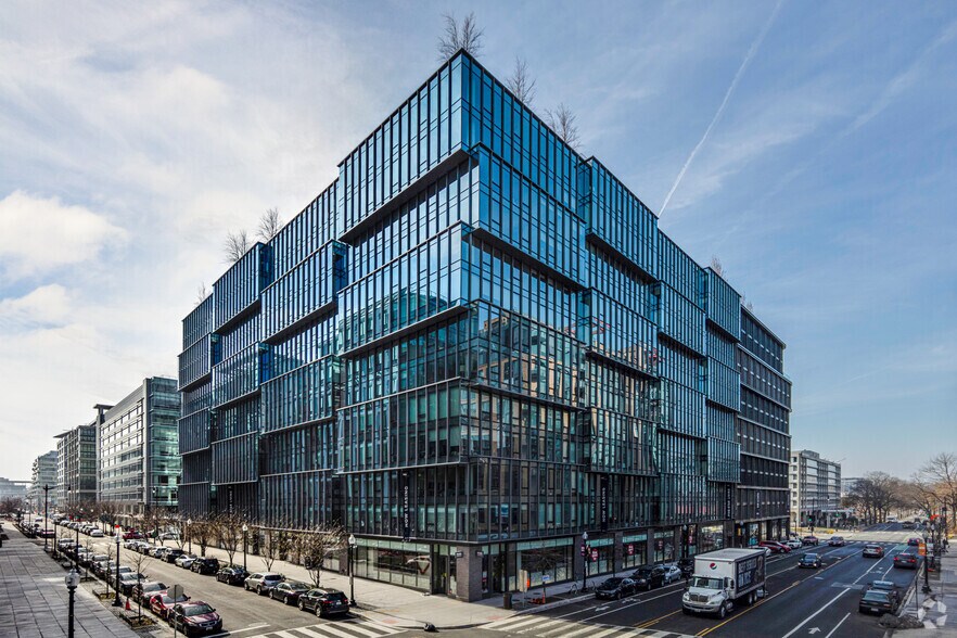 28 K St SE, Washington, DC à louer - Photo du bâtiment - Image 2 de 4