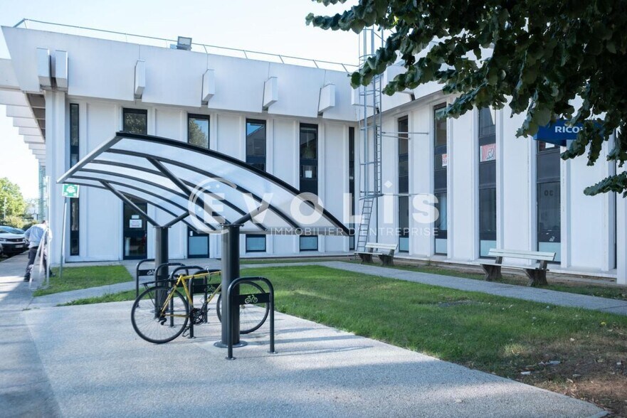 Flex dans Rungis à louer - Photo du bâtiment - Image 3 de 4