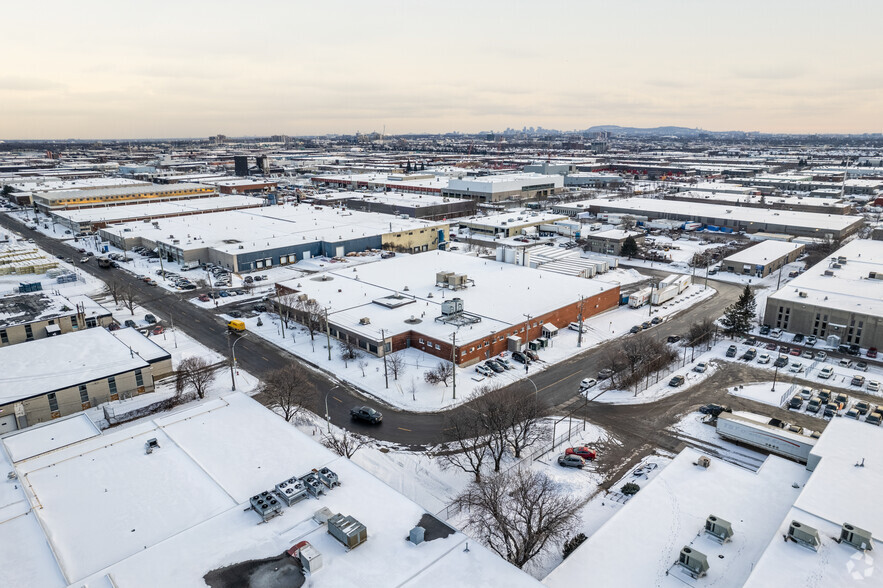 11060 Boul Parkway, Montréal, QC for sale - Aerial - Image 2 of 4