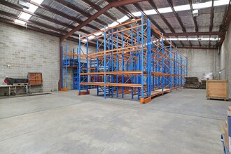 4 Bronti St, Mascot for lease Interior Photo- Image 1 of 5