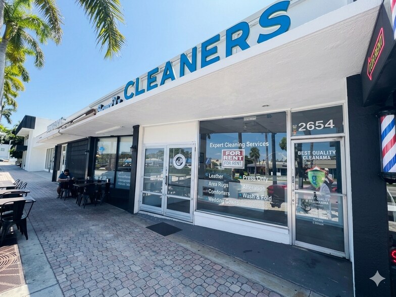 2652-2660 Hollywood Blvd, Hollywood, FL à louer - Photo du bâtiment - Image 2 de 15