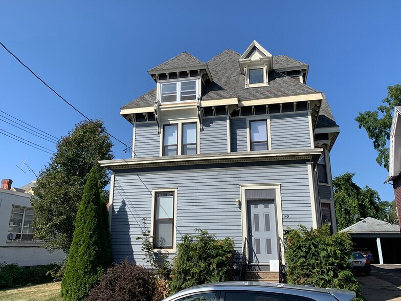 149 Chapin St, Binghamton, NY à vendre - Photo principale - Image 1 de 1