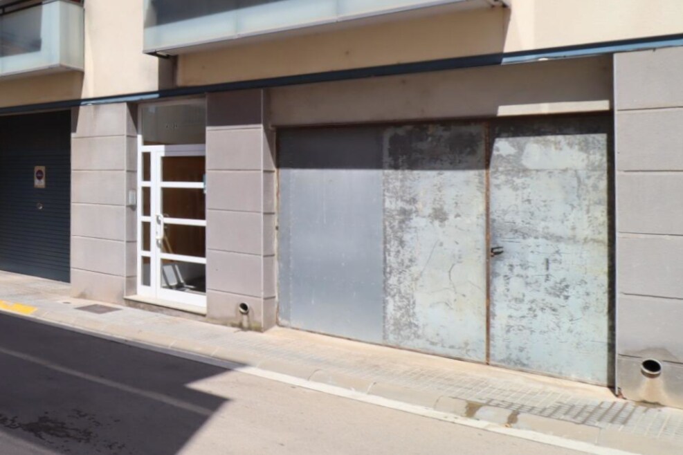 Multifamily in Alcanar, Tarragona for sale Interior Photo- Image 1 of 2
