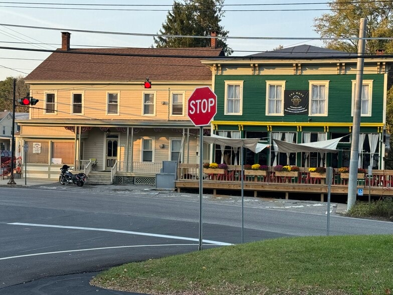 6202-6208 State Highway 28, Fly Creek, NY à vendre - Photo du bâtiment - Image 3 de 15