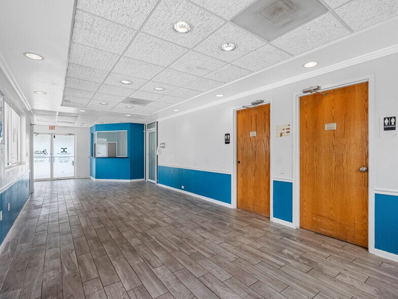 2822 W Virginia Ave, Tampa, FL à vendre - Photo du bâtiment - Image 3 de 14
