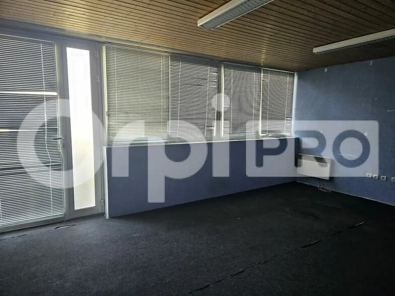 Flex dans SAINT-JEAN-D'ILLAC à louer - Photo intérieure - Image 3 de 5