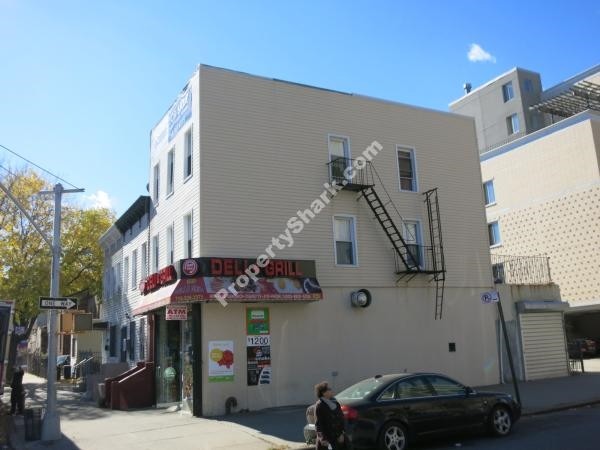 184 Buffalo Ave, Brooklyn, NY for sale - Building Photo - Image 1 of 1