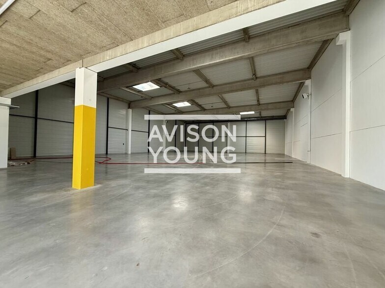 Flex in Mitry-Mory for lease - Building Photo - Image 3 of 12