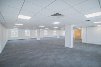Parkway, Welwyn Garden City for lease Interior Photo- Image 2 of 4
