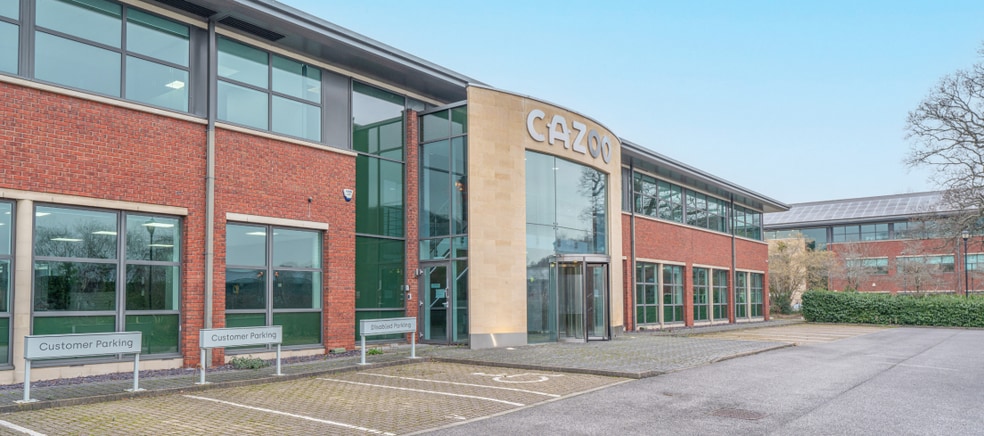 Grange Dr, Southampton for sale - Building Photo - Image 3 of 10