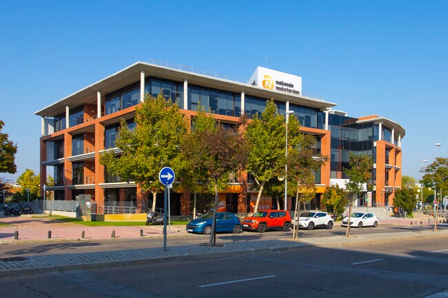 Plus de détails pour Avenida de Bruselas, 16, Alcobendas - Bureau à louer