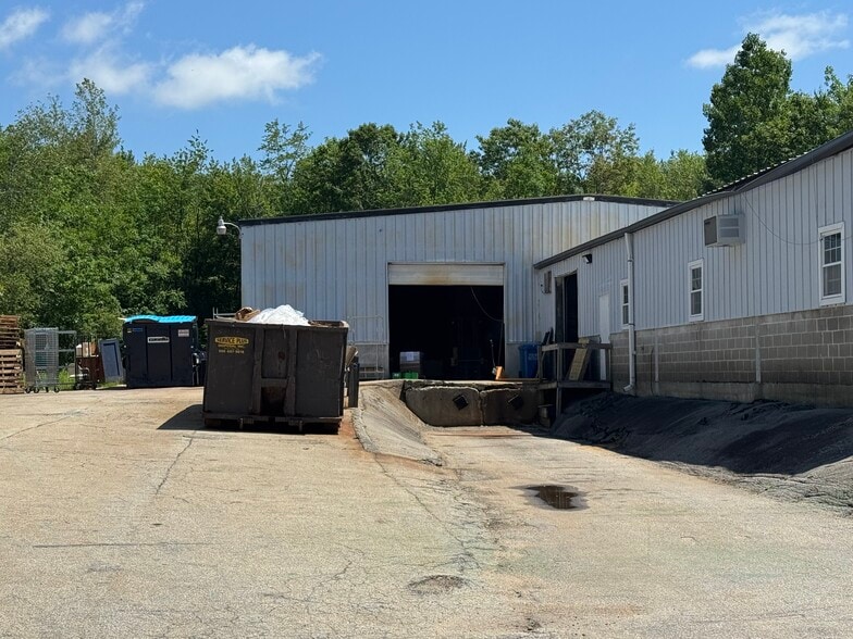 103 Huntoon Memorial Hwy, Leicester, MA for lease - Building Photo - Image 2 of 3