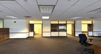 7549 W 63rd St, Summit Argo, IL for sale Interior Photo- Image 2 of 4