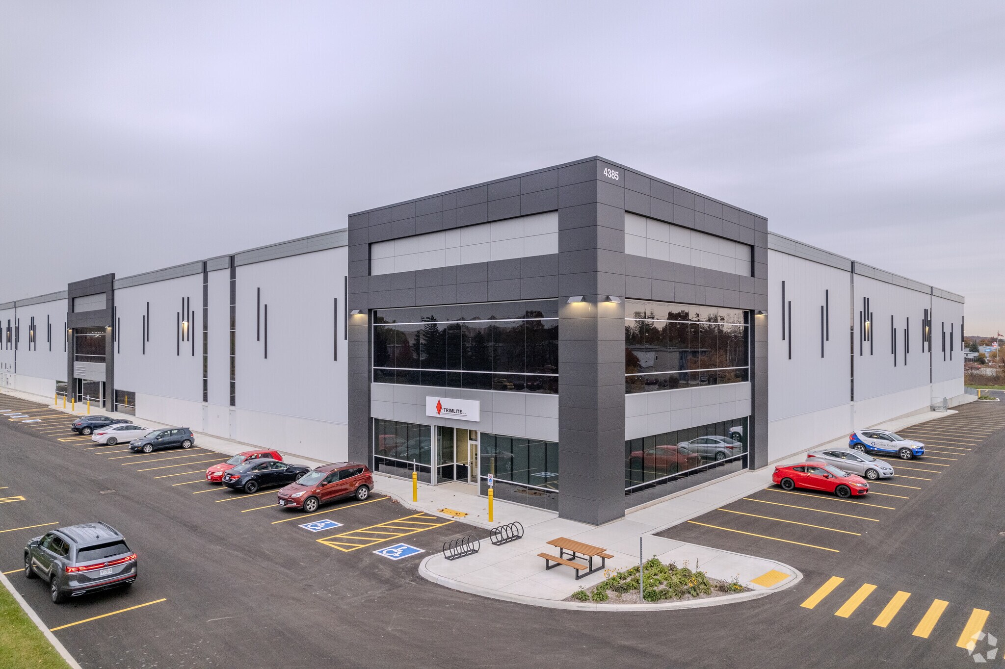 4385 Mainway, Burlington, ON à vendre Photo du bâtiment- Image 1 de 1