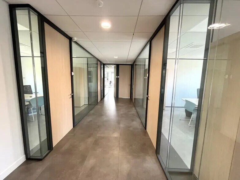 25/27 Boulevard De La Paix, Saint-Germain-en-Laye for lease - Interior Photo - Image 2 of 6