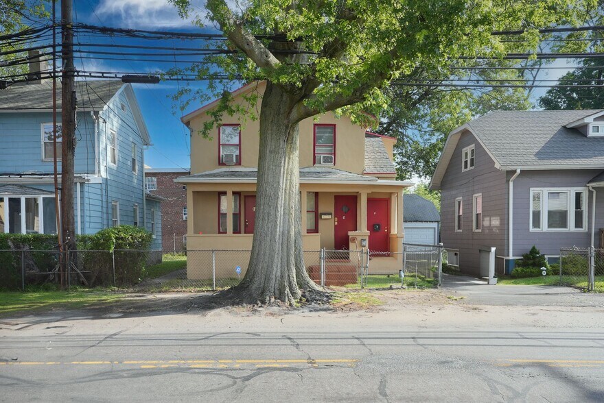 43-45 Granfield Ave, Bridgeport, CT for sale - Building Photo - Image 1 of 1