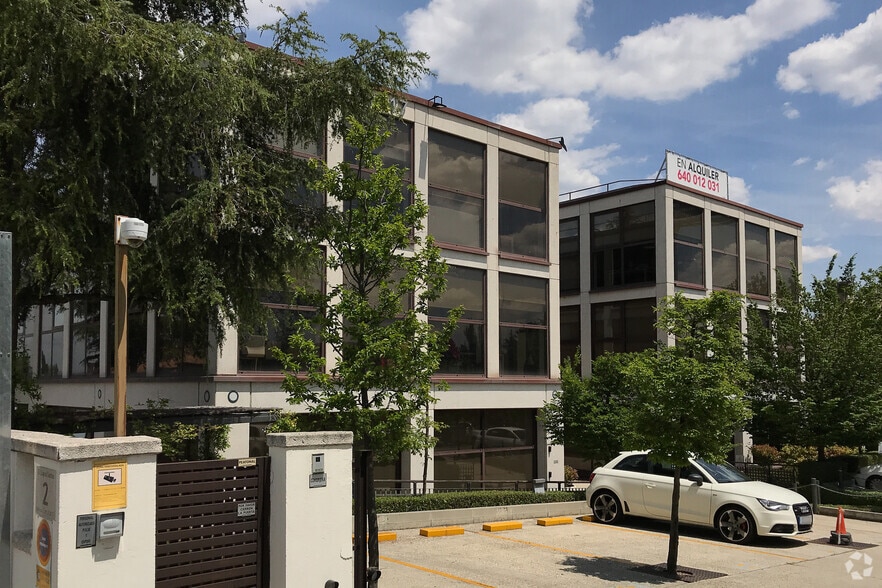 Calle López Santos, 2, Las Rozas de Madrid, Madrid for lease - Building Photo - Image 3 of 24