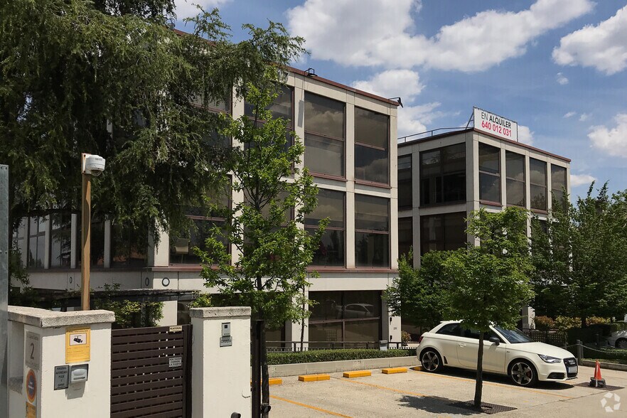 Calle López Santos, 2, Las Rozas de Madrid, Madrid for lease - Building Photo - Image 3 of 24