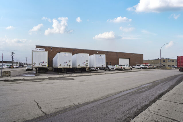 4415-4455 Rue Joseph-Dubreuil, Montréal, QC for lease - Building Photo - Image 3 of 7