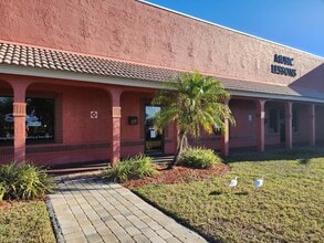 643 Cape Coral Pky E, Cape Coral, FL for lease Building Photo- Image 2 of 3