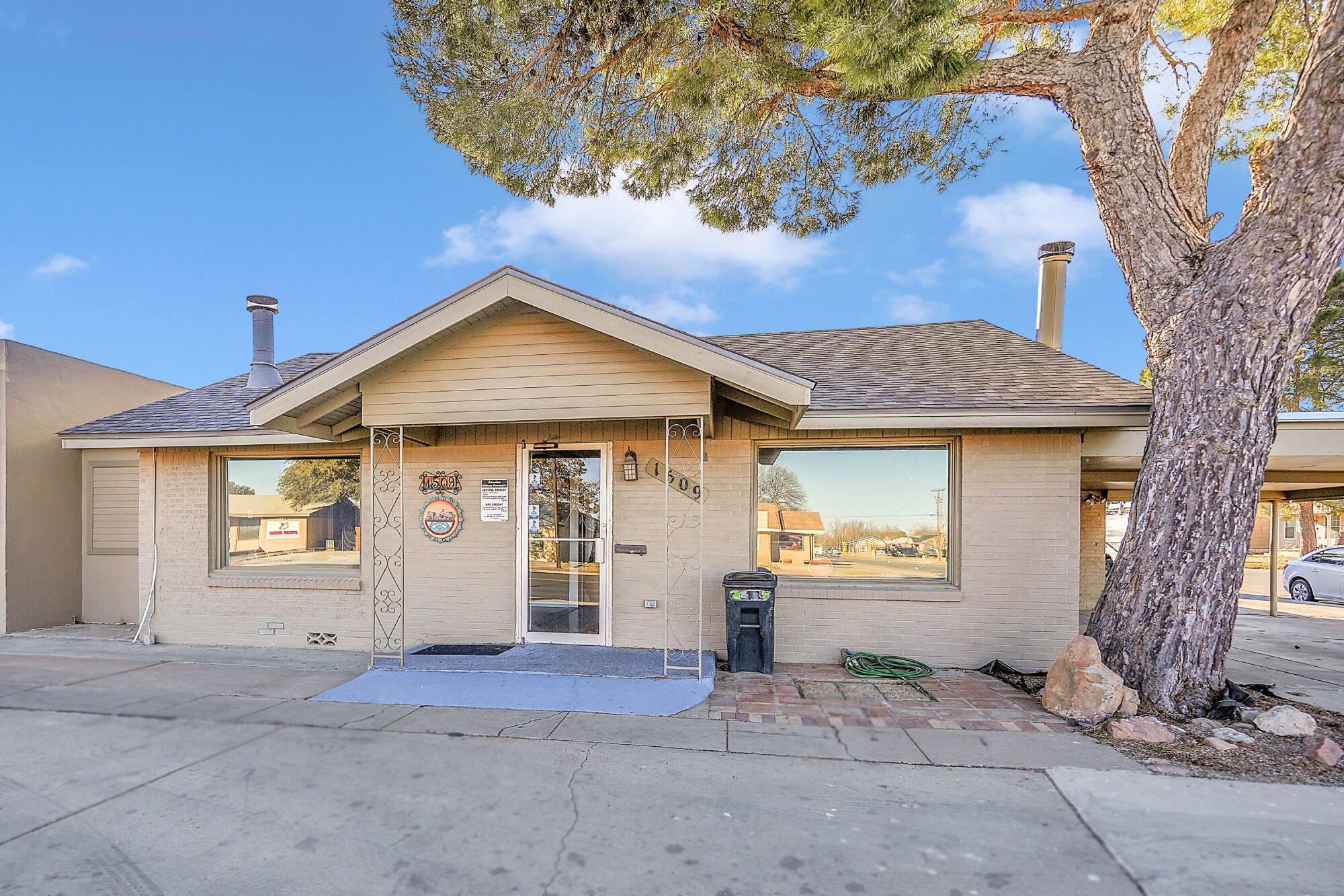 1509 N Big Spring St, Midland, TX à vendre Photo principale- Image 1 de 32