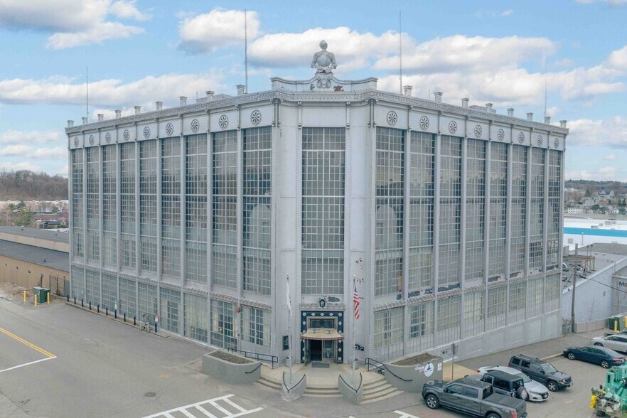 100-240 Barber Ave, Worcester, MA for lease - Building Photo - Image 1 of 19