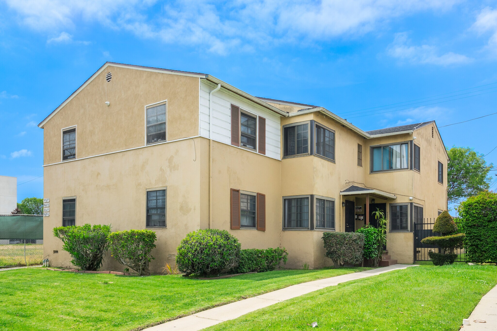 9027 Ramsgate Ave, Los Angeles, CA à vendre Photo principale- Image 1 de 1